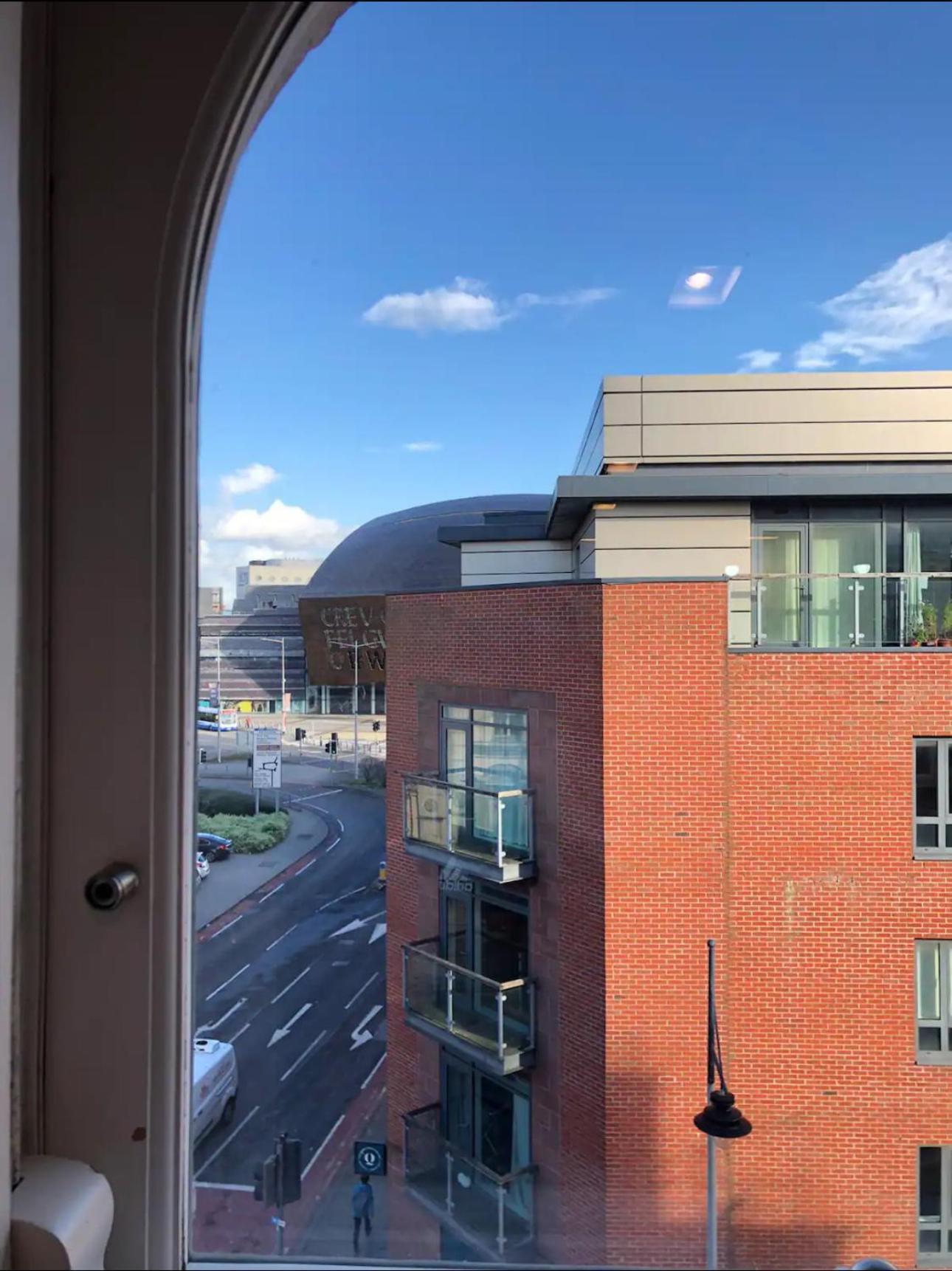 The Bank Apartment Cardiff Luaran gambar